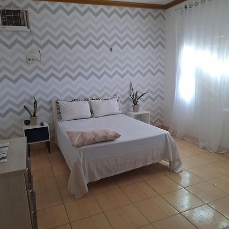 Quarto Triplo Com Banheiro Em Pousada E Restaurante Manaus Zewnętrze zdjęcie